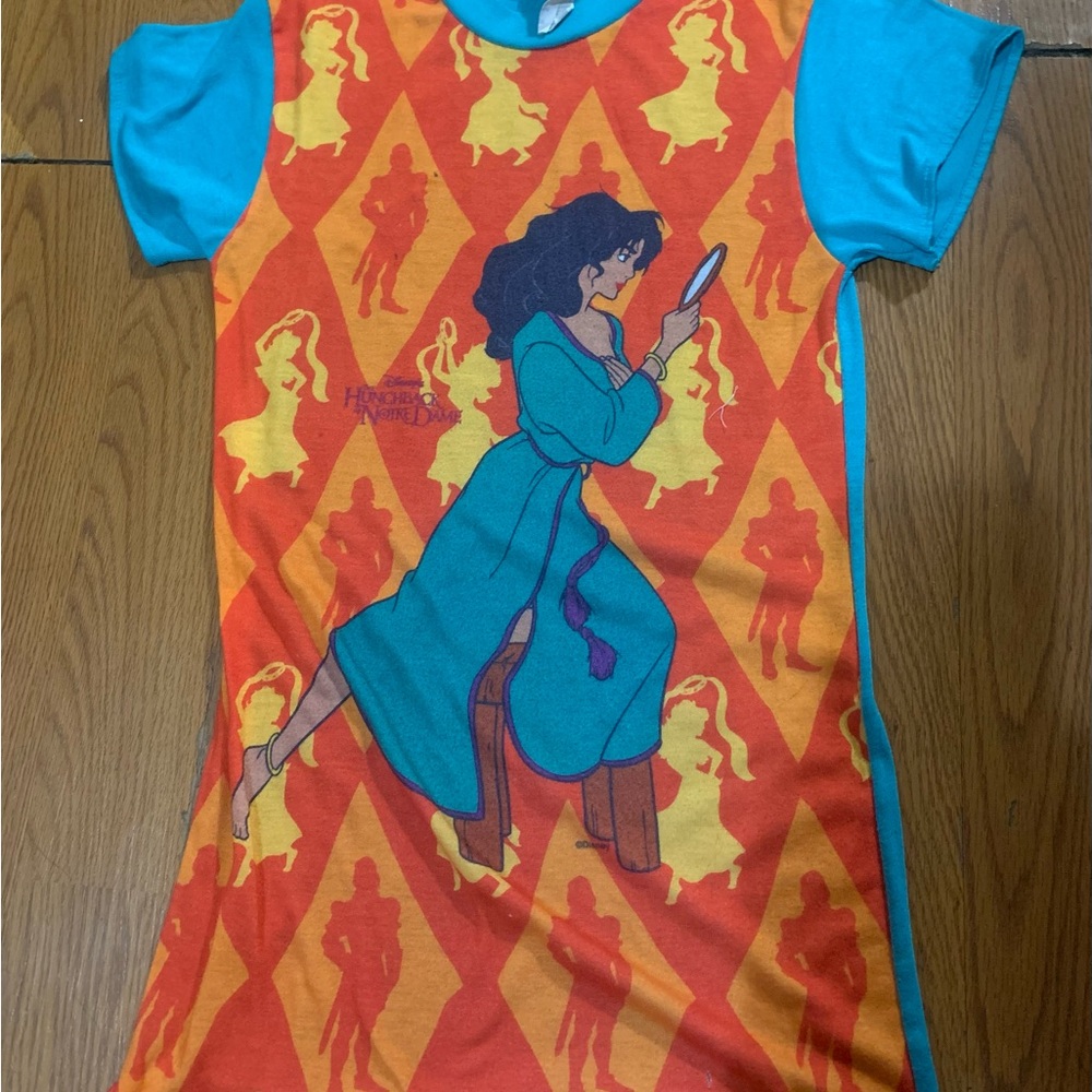 Vintage 90s Hunchback of Notre Dame Nightgown